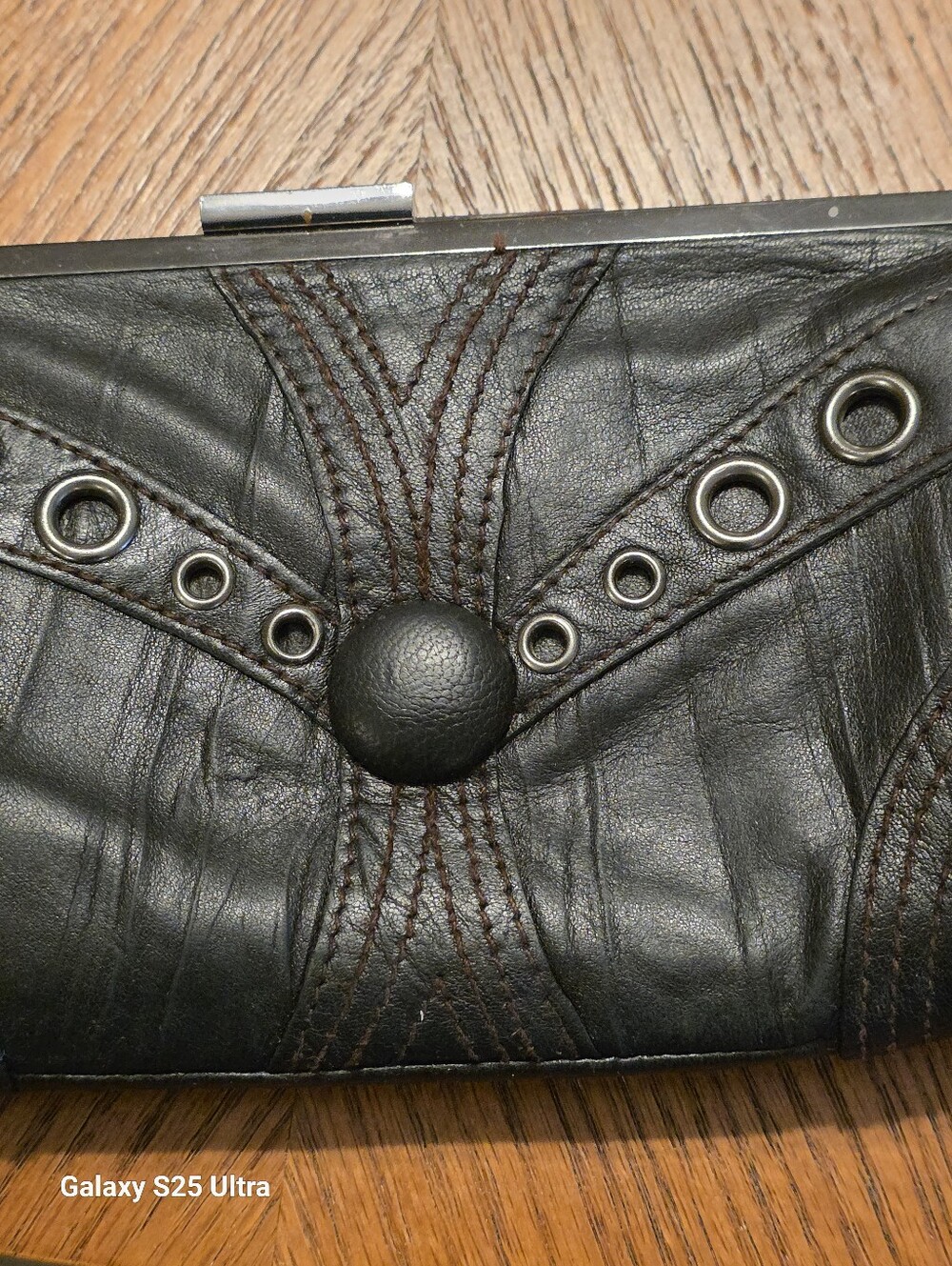 VTG Betsey Johnson Black Leather Horseshoe Grommet Wallet Clutch Y2K Western - Picture 12 of 13